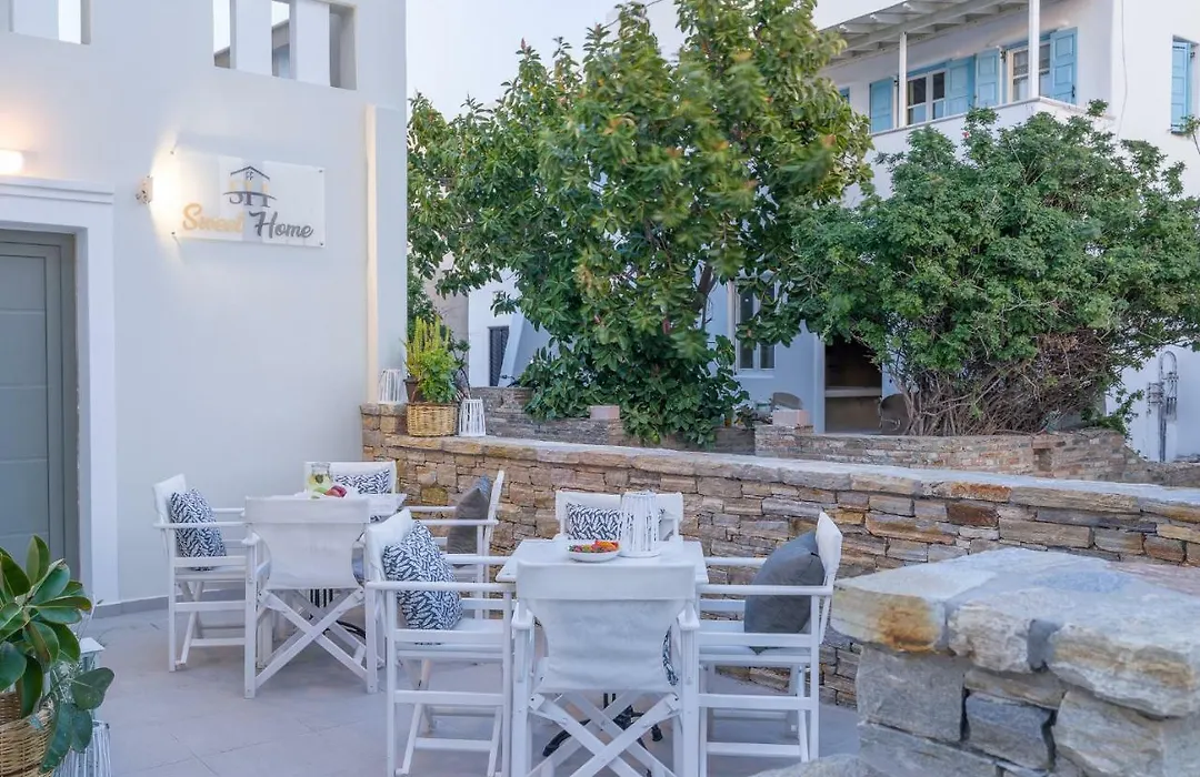 Sweet Home Naxos-1